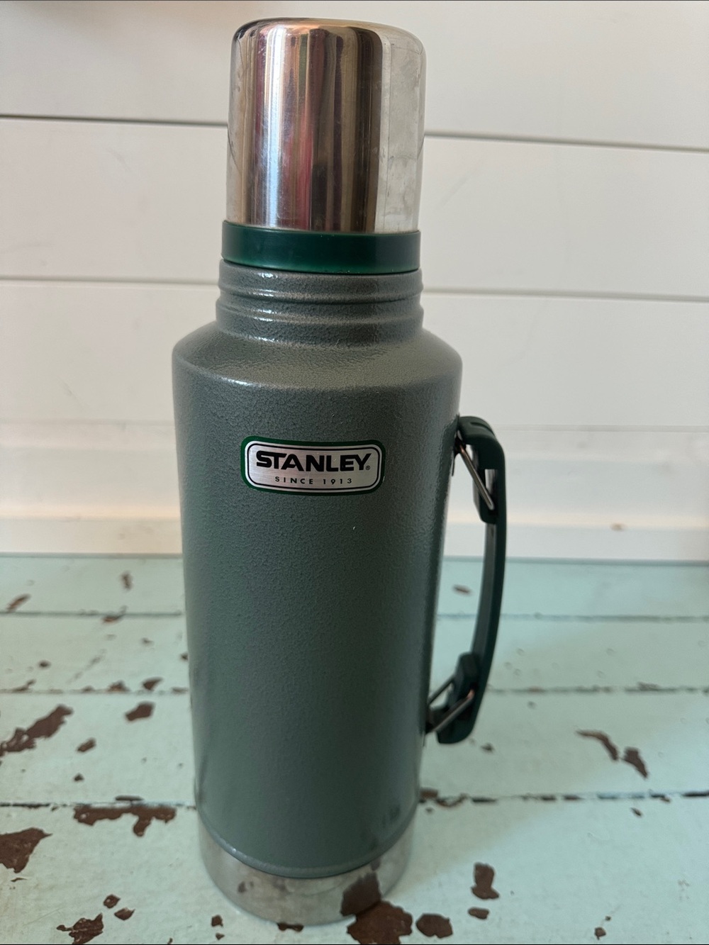 Stanley Classic Vacuum Bottle Model No:EN12546-1., 2 quarts / 1.9 litres